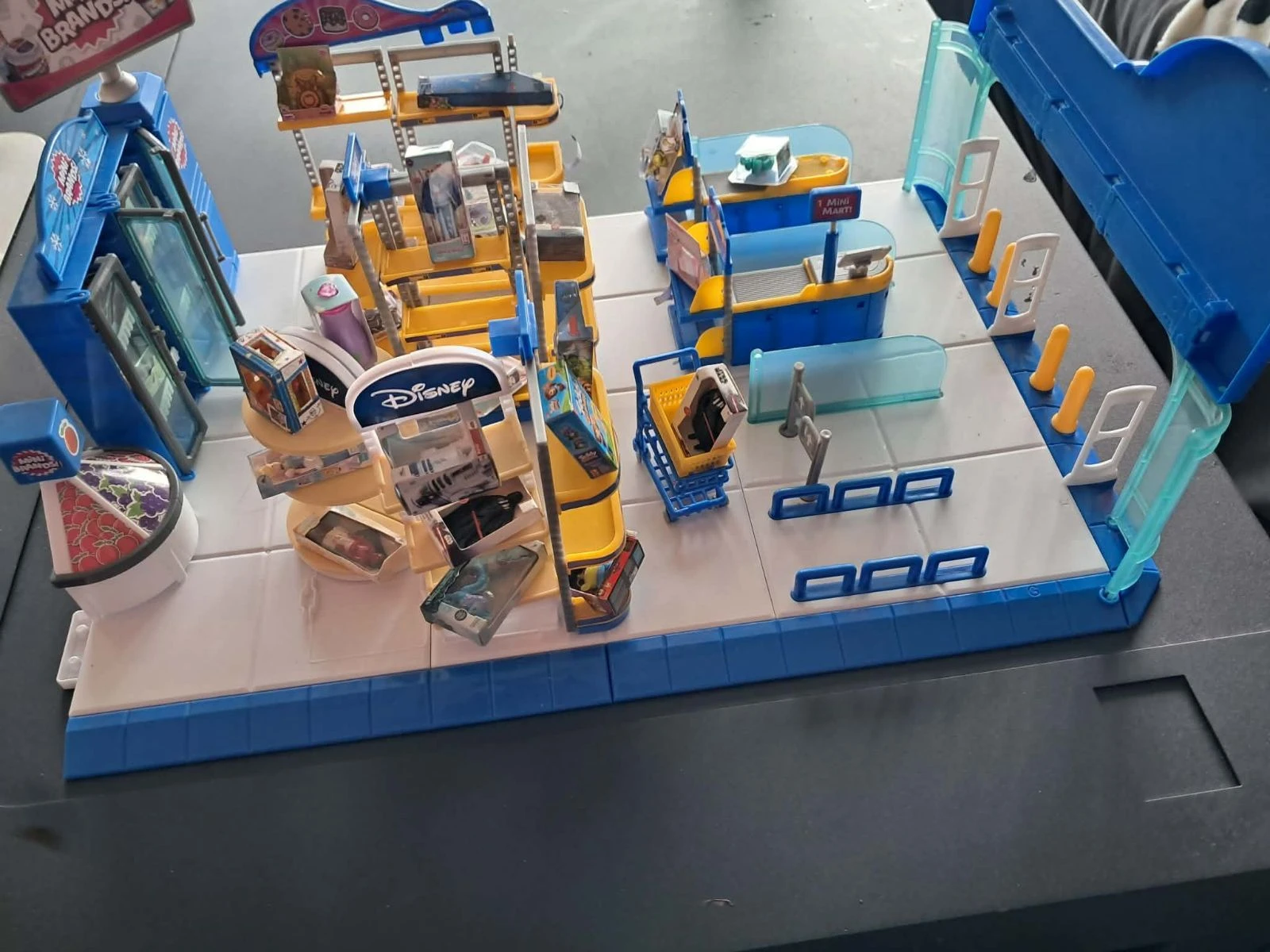 Zuru 5 Surprise Toy Mini Brands - Mini Mart Speelset + Extra's